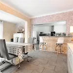 Vakantiehuis Maison Boyardville Piscine Chauffee