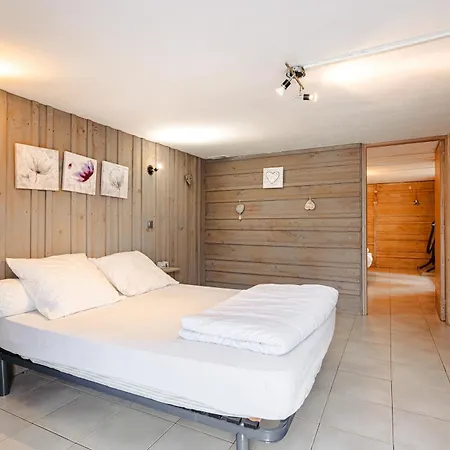Holiday home Maison Boyardville Piscine Chauffee Saint-Georges-d'Oleron